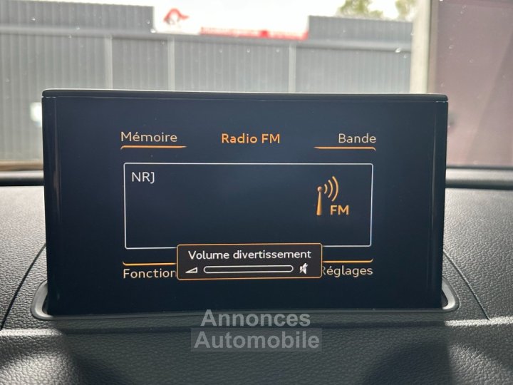 Audi RS3 SPORTBACK 25 TFSI 367 ch Quattro S tronic 7 / Radar / Si&egrave;ges chauffants / 100 % d?origine - 25