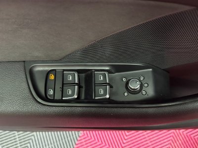 Audi RS3 SPORTBACK 25 TFSI 367 ch Quattro S tronic 7 / Radar / Si&egrave;ges chauffants / 100 % d?origine   - 32