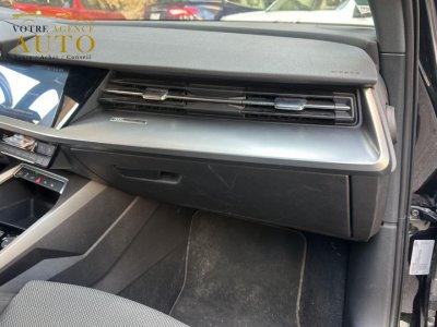 Audi A3 Sportback 14 40 TFSI e - 204 - BV S-Tronic 6 8Y S line PHASE 1 - 14