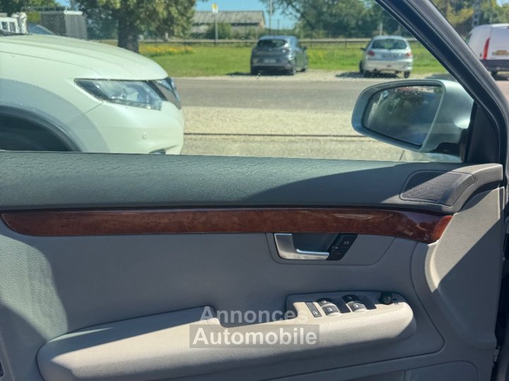 Audi A4 30i V6 Pack Quattro - 16