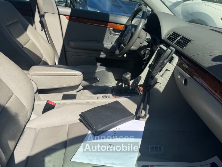 Audi A4 30i V6 Pack Quattro - 19