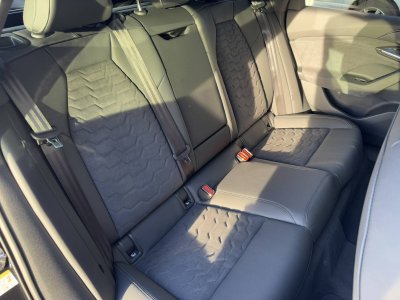 Audi A6 E-TRON AVANT e-tron Avant Performance 367 ch S line   - 8