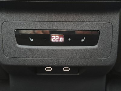 Audi A6 E-TRON AVANT e-tron Avant Performance 367 ch S line   - 33