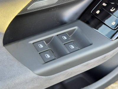 Audi A6 E-TRON AVANT e-tron Avant Performance 367 ch S line   - 42