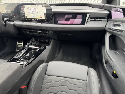 Audi A6 E-TRON AVANT e-tron Avant Performance 367 ch S line   - 9