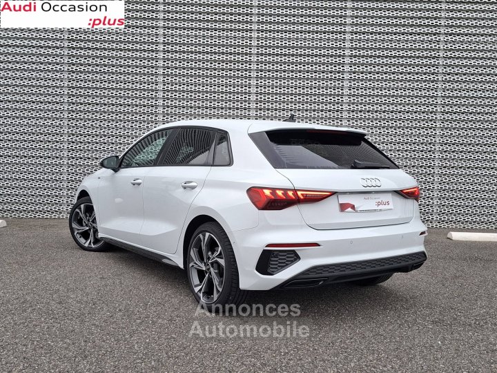 Audi A3 Sportback 35 TFSI Mild Hybrid 150 S tronic 7 S Line - 4