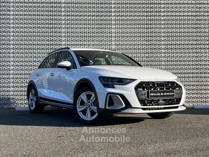 Audi A3 ALLSTREET Allstreet TFSI e Hybride rechargeable 204 S tronic 6 Design - 3