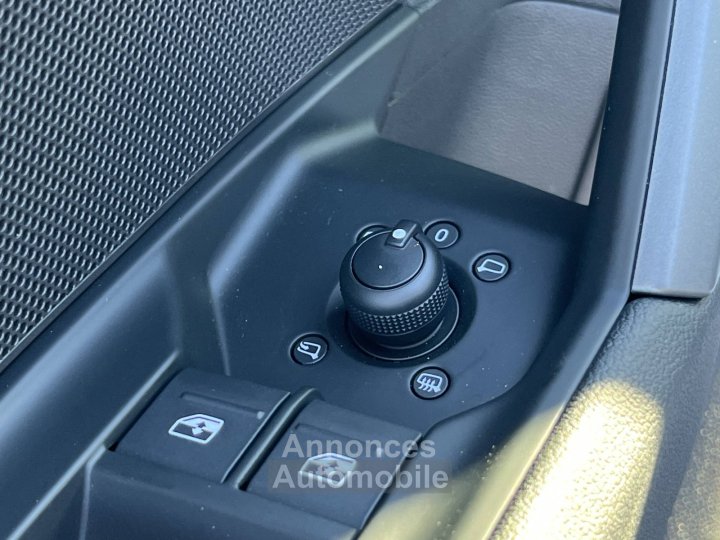 Audi A3 ALLSTREET Allstreet TFSI e Hybride rechargeable 204 S tronic 6 Design - 28