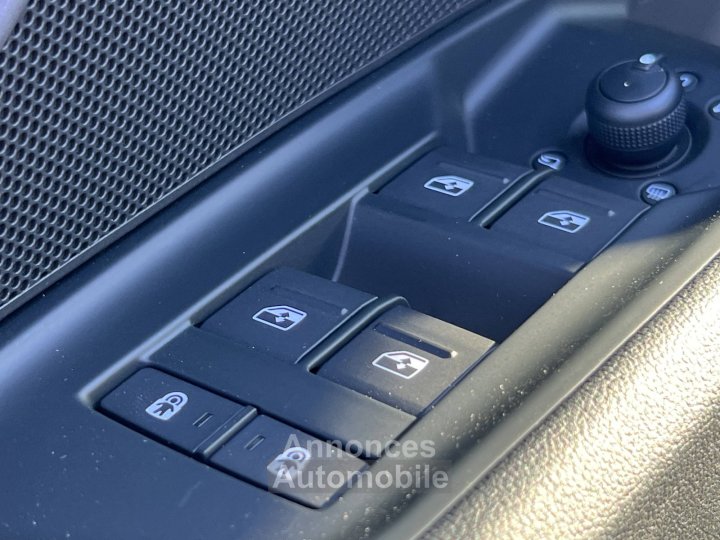 Audi A3 ALLSTREET Allstreet TFSI e Hybride rechargeable 204 S tronic 6 Design - 29