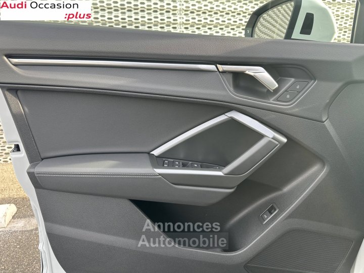Audi Q3 35 TFSI 150 ch S tronic 7 S line - 12