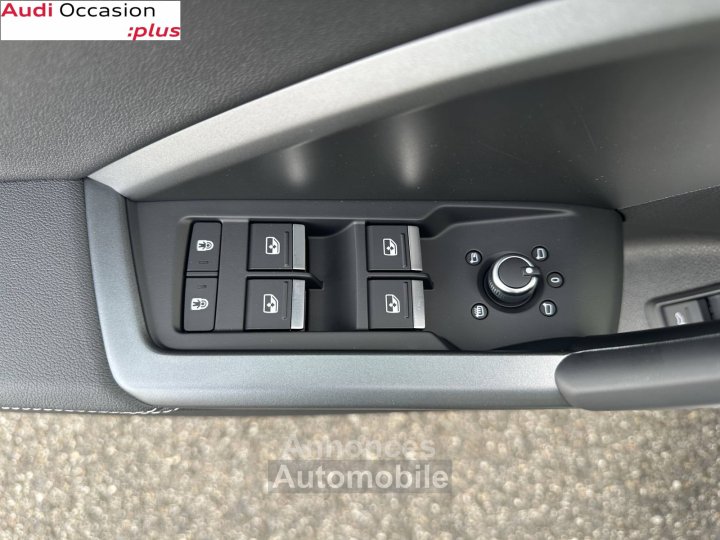 Audi Q3 35 TFSI 150 ch S tronic 7 S line - 14
