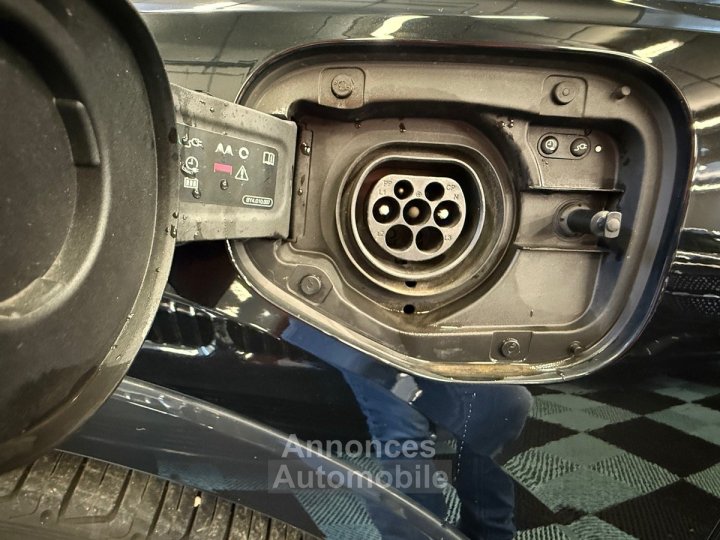 Audi Q3 SPORTBACK 45 TFSIE 245 CV DESIGN S TRONIC - 15