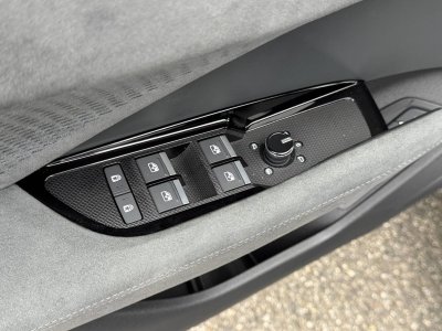 Audi Q3 HYBRIDE e-hybrid 272 ch S tronic 6 Design   - 33