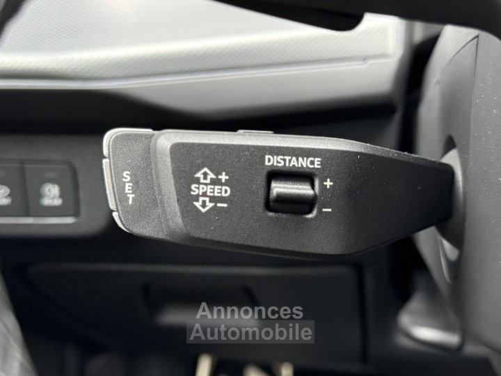 Audi Q3 HYBRIDE e-hybrid 272 ch S tronic 6 Design - 42