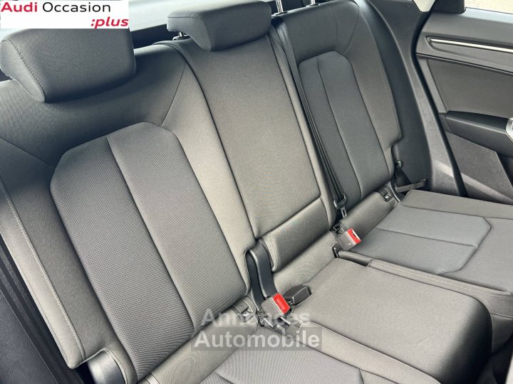 Audi Q3 35 TDI 150 ch S tronic 7 Design - 10