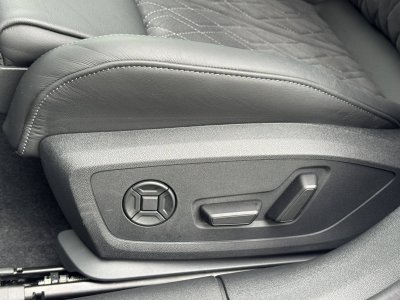 Audi A5 AVANT Avant e-hybrid 367 ch S tronic 7 Quattro S line   - 39