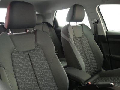 Audi A1 Sportback 30 TFSI 116 ch S tronic 7 Design   - 9