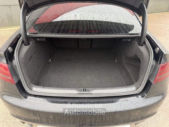 Audi S5 V8 42 FSi 354 Quattro Tiptronic A - 33