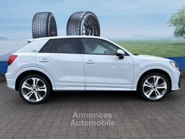 Audi Q2 40 TFSI QAUTTRO S LINE-OPTIK-PAKET-PANO - 4