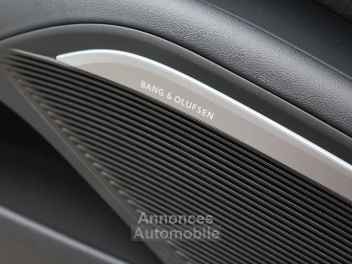 Audi TT RS Coupe 25 TFSI quattro B&O OLED - 13