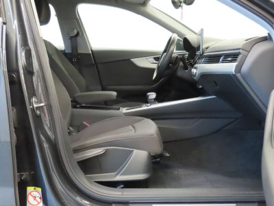 Audi A4 30TDi Avant STRONIC   - 5