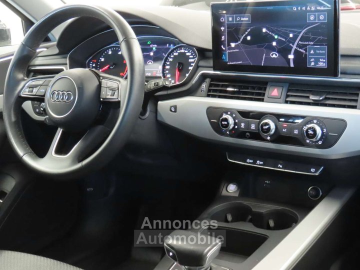Audi A4 30TDi Avant STRONIC - 8