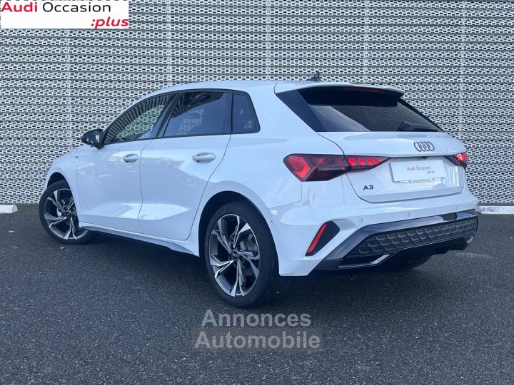 Audi A3 Sportback TFSI Mild Hybrid 116 S tronic 7 S line - 2