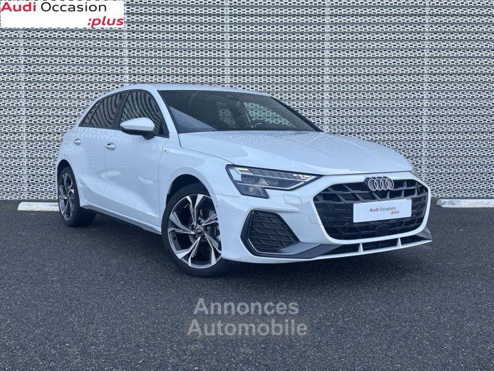 Audi A3 Sportback TFSI Mild Hybrid 116 S tronic 7 S line - 16