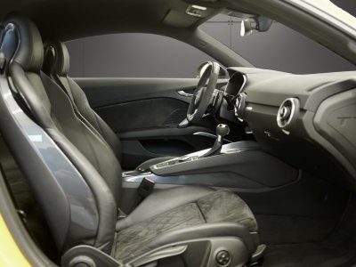 Audi TT RS TTrs &bull; 25 TFSI 400ch Quattro &bull; Jaune Vegas &bull; S tronic&bull; B&amp;O &bull; Virtual Cockpit &bull; Pack optique noir   - 15