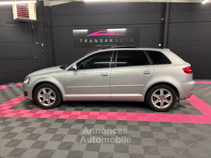 Audi A3 Sportback 16 TDI 105 DPF Ambiente S tronic - 2