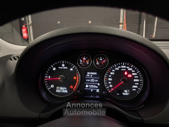 Audi A3 Sportback 16 TDI 105 DPF Ambiente S tronic - 23