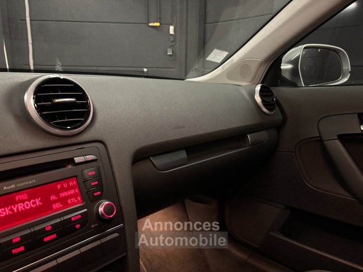 Audi A3 Sportback 16 TDI 105 DPF Ambiente S tronic - 31