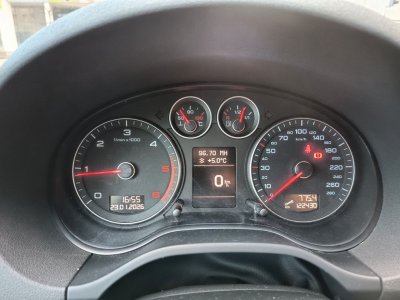 Audi A3 16 tdi 105 attraction s&s (distri faite) - 10