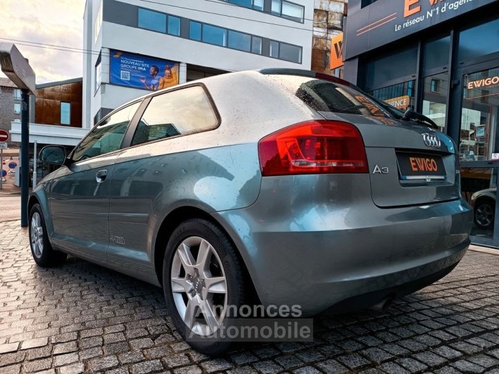 Audi A3 16 tdi 105 attraction s&s (distri faite) - 16