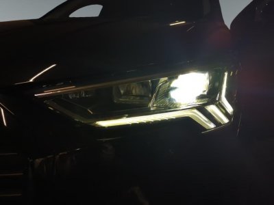 Audi Q3 Quattro 20 40 TDI - 200 - BV S-tronic 2019 S Line   - 17