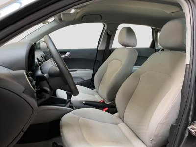 Audi A1 Sportback 12 TFSI 86ch Attraction boite manuelle - 7