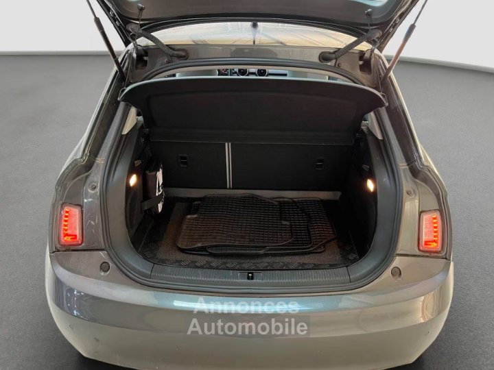 Audi A1 Sportback 12 TFSI 86ch Attraction boite manuelle - 17