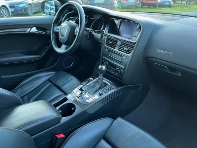 Audi RS5 V8 42 FSi 450 Quattro S Tronic 7 - 25