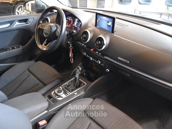 Audi A3 Sportback 20 TDI 150 S tronic 6 Design Luxe - 12