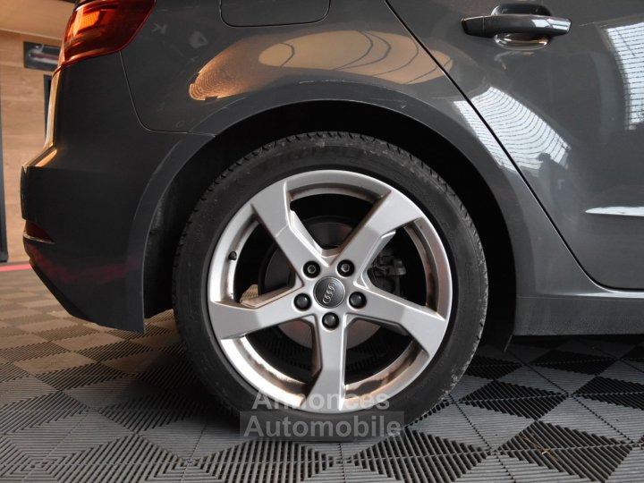 Audi A3 Sportback 20 TDI 150 S tronic 6 Design Luxe - 29