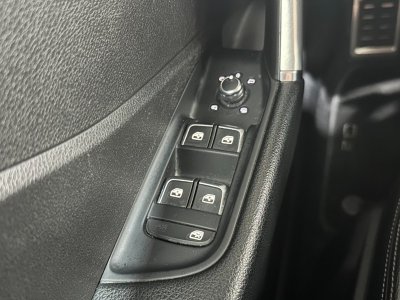 Audi Q2 S Line 16 TDI 116 ch S tronic 7 ~ Climatisation auto bi-zone ~ Radars AR ~ Freins à mains électrique ~ Régulateur - 16