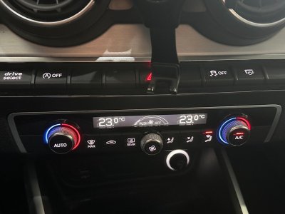 Audi Q2 S Line 16 TDI 116 ch S tronic 7 ~ Climatisation auto bi-zone ~ Radars AR ~ Freins à mains électrique ~ Régulateur - 20