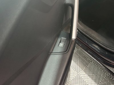 Audi Q2 S Line 16 TDI 116 ch S tronic 7 ~ Climatisation auto bi-zone ~ Radars AR ~ Freins à mains électrique ~ Régulateur - 31