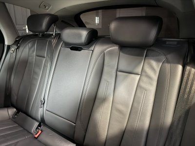 Audi A4 AVANT 30 TDI 122 S tronic 7 Design Luxe - 11