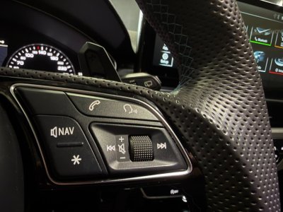 Audi A4 AVANT 30 TDI 122 S tronic 7 Design Luxe - 17