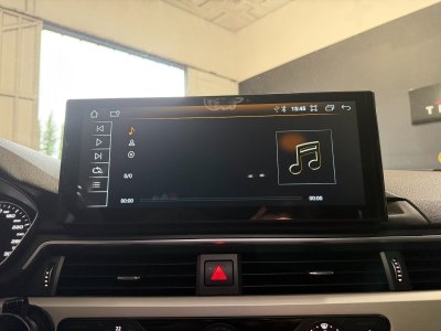 Audi A4 AVANT 30 TDI 122 S tronic 7 Design Luxe - 27