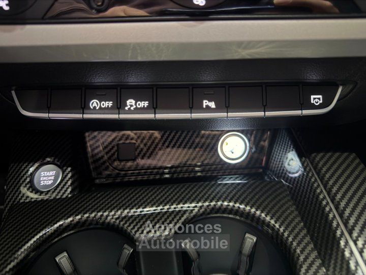 Audi A4 AVANT 30 TDI 122 S tronic 7 Design Luxe - 29