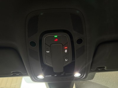 Audi A4 AVANT 30 TDI 122 S tronic 7 Design Luxe - 33