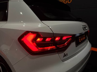 Audi A1 Sportback 10 115ch advanced s-tronic carplay line assist virtual cockpit afu - 28