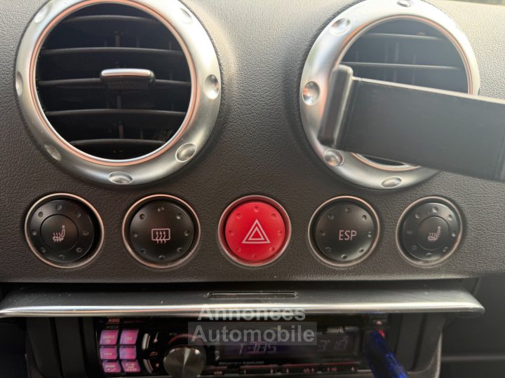 Audi TT 32 V6 Quattro DSG / Son Bose / Si&egrave;ges Chauffants - 21
